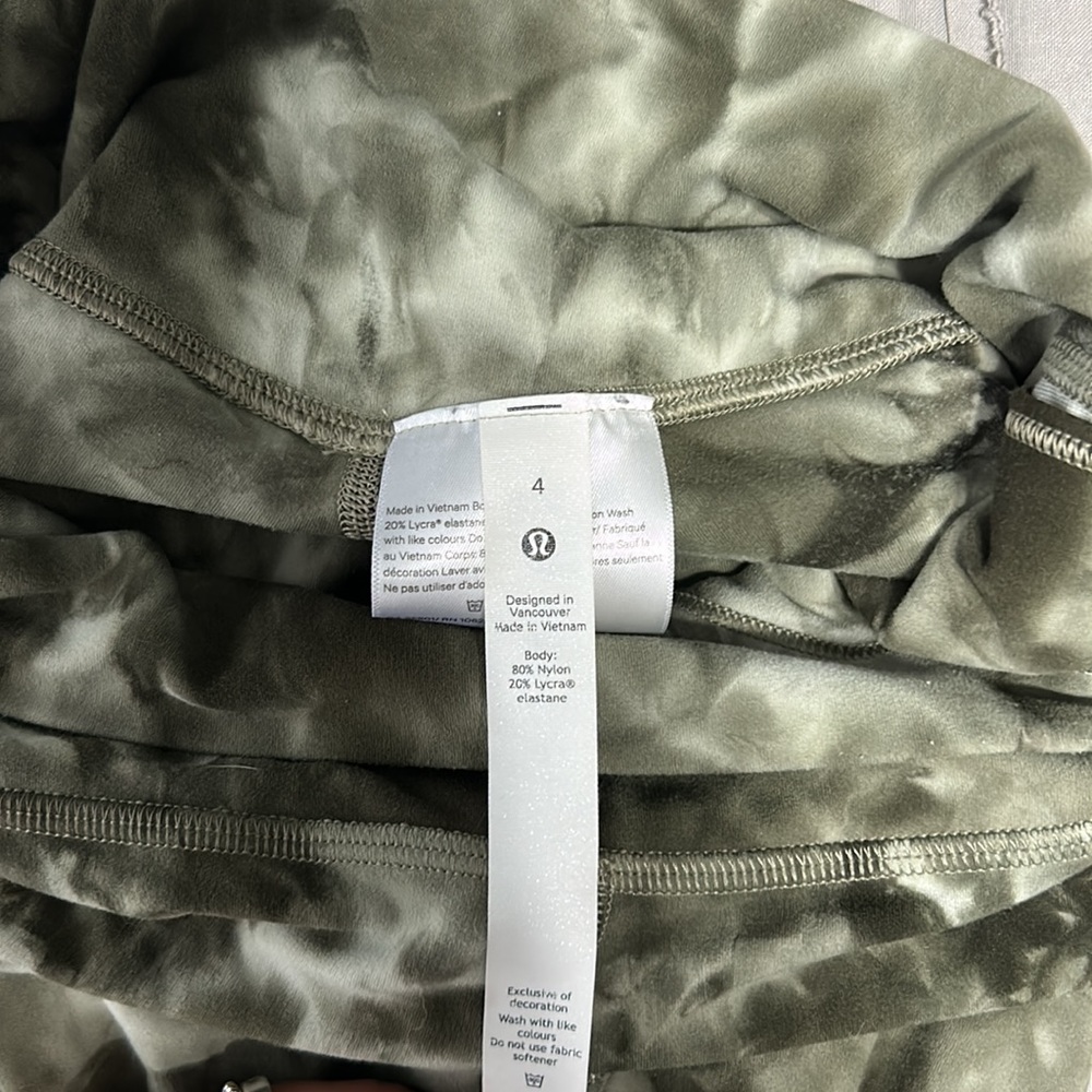 lululemon athletica Green Tie-Dye Leggings - Picture 3 of 3